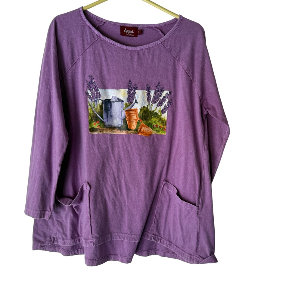 Avani del Vintage Purple Lavender Garden Graphic‎ Top Size S Cottage Oversized